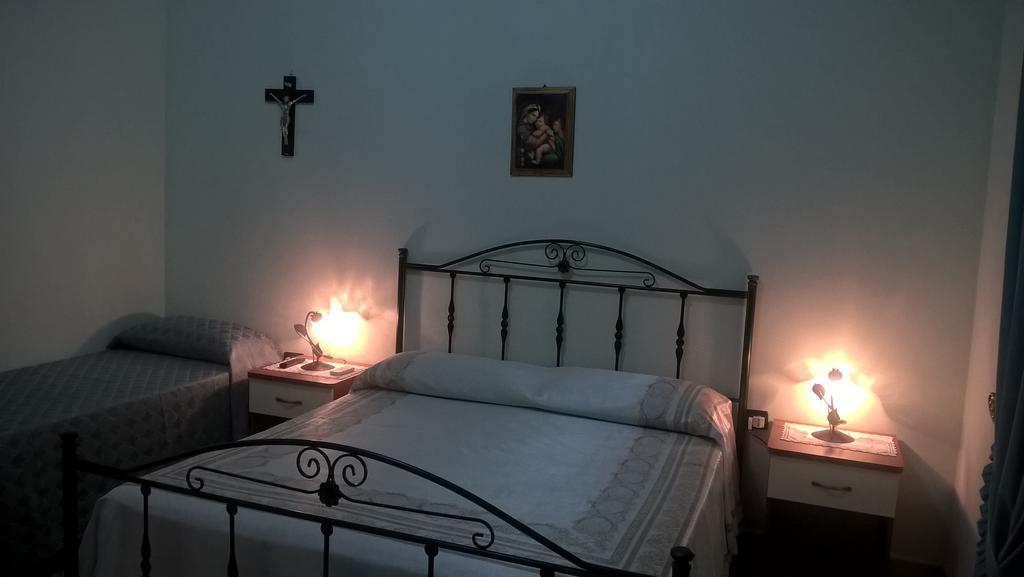 Bed and Breakfast Le Tre Rose Di Maria Ното Номер фото